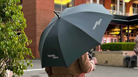 Maximizing ROI with Branded Umbrellas During the Shopping Season